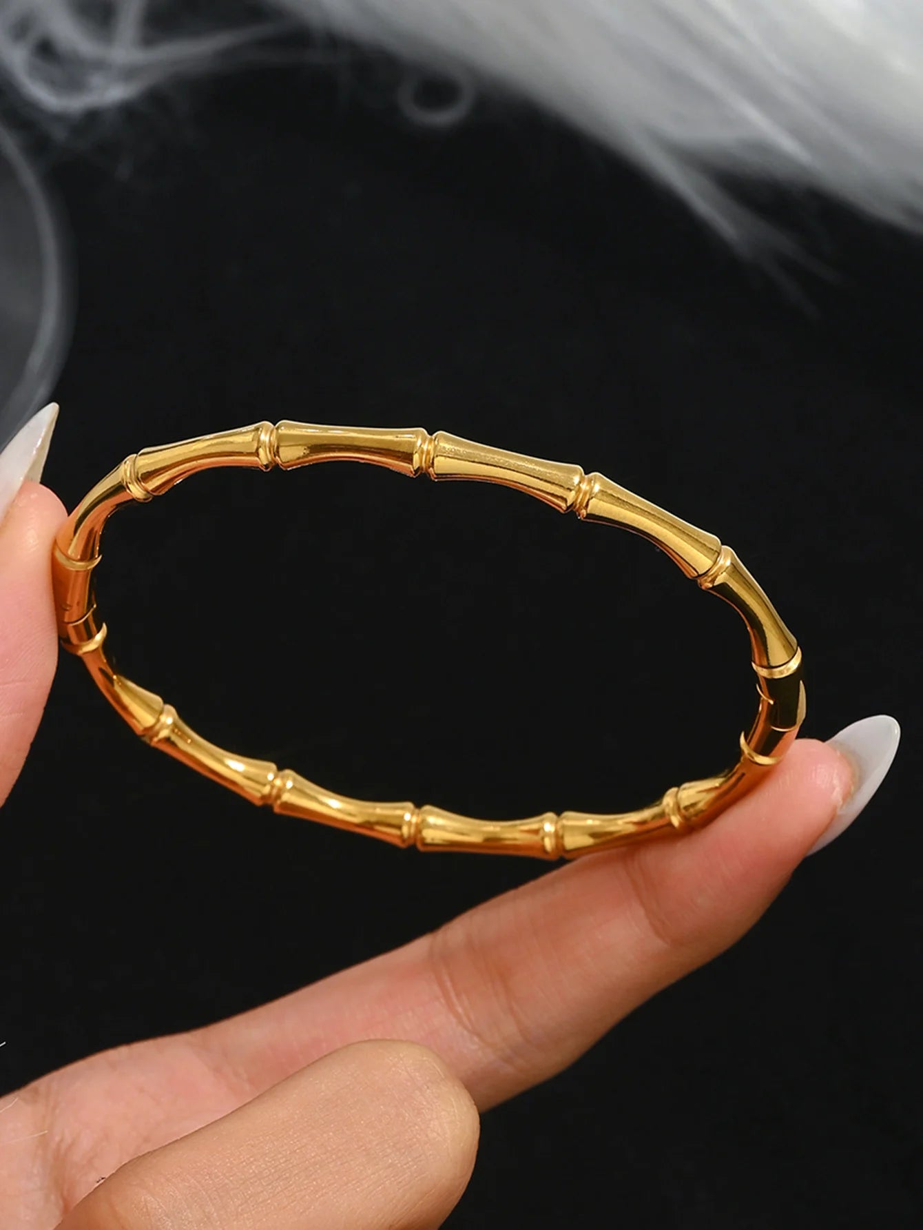 Women's bracelet gold bangles