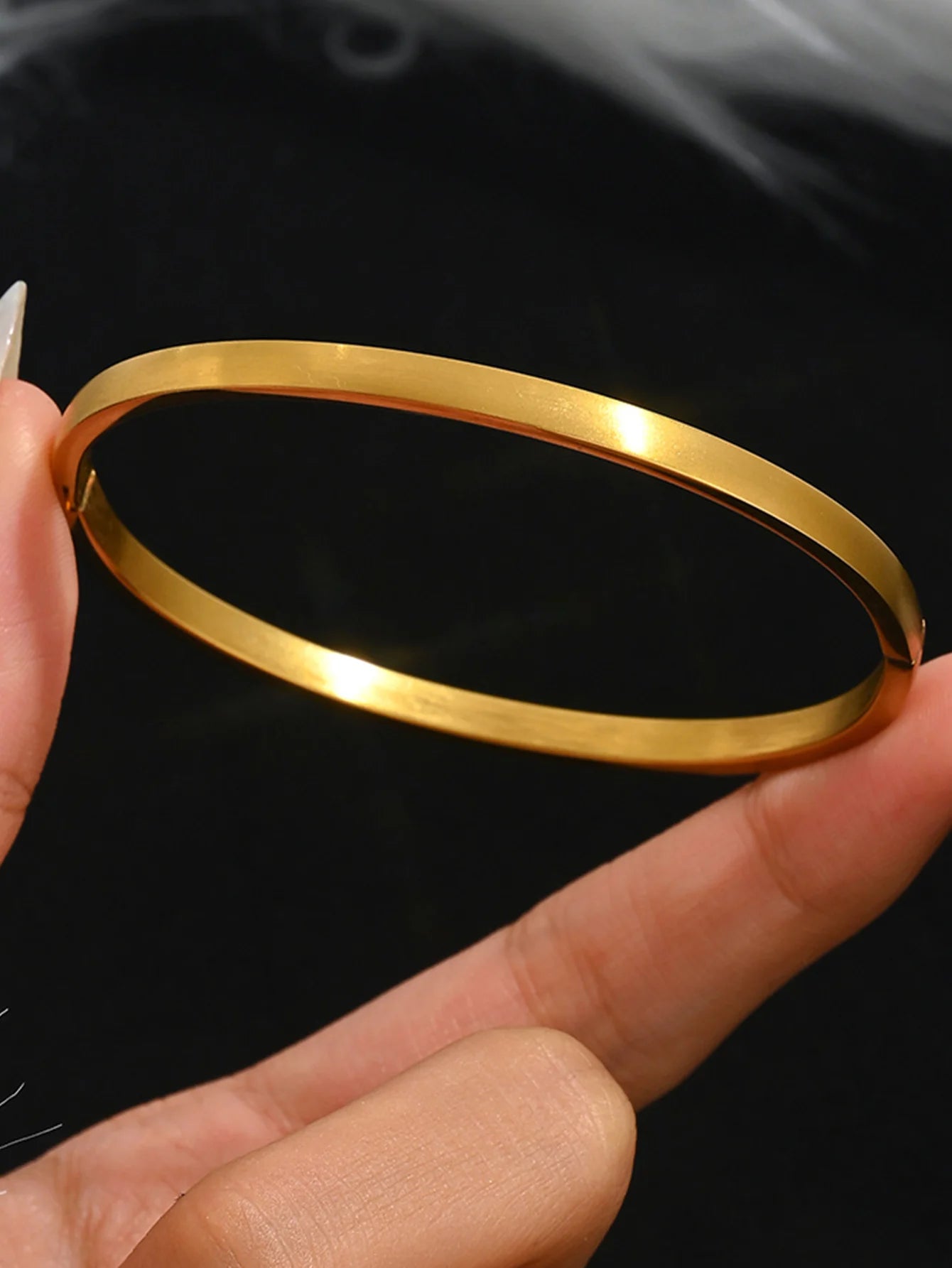 Women's bracelet gold bangles