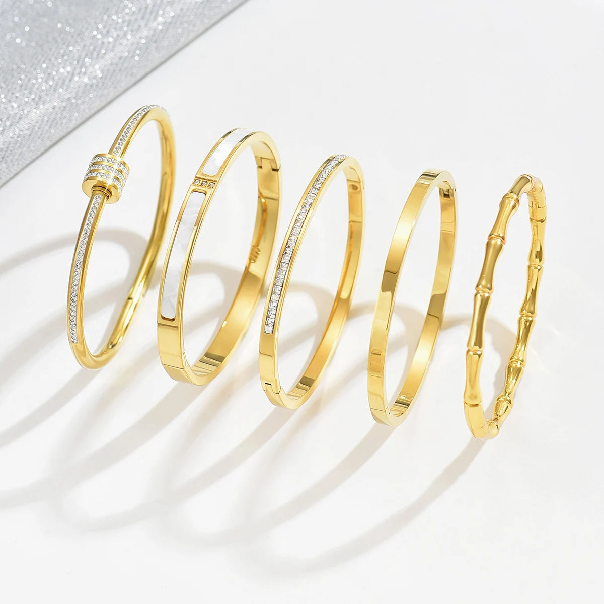 Women's bracelet gold bangles