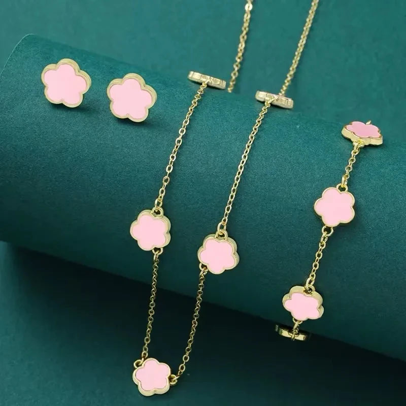 Five-leaf Clover Bracelet Earrings Necklace Three-piece set for woman Stylish Accessories Party Jewelry